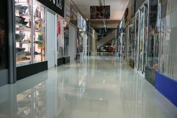 Полимерные покрытия для бетонного пола — виды, профессиональные полы