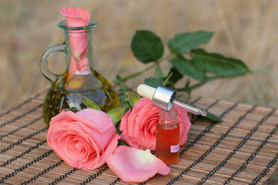 http://www.perekop.info/wp-content/uploads/essential-oils-02.jpg