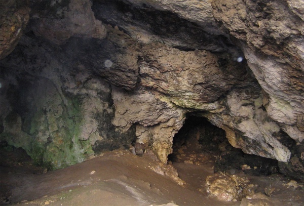 Киик-Коба - пещера-грот у реки Зуи