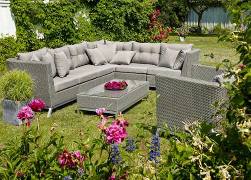 Плетеная садовая мебель из искусственного ротанга — красиво, доступно и практично