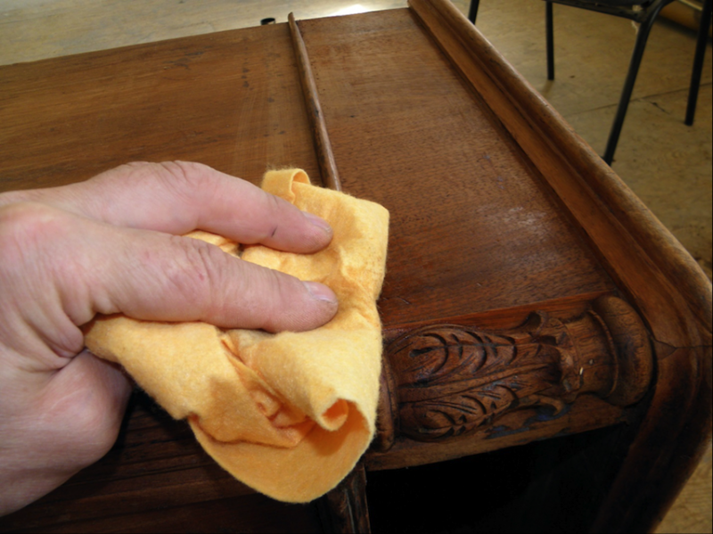 	Реставрация тумбочки своими руками: удаление дефектов и восстановление мебели	