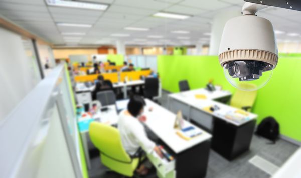 Системы видеонаблюдения в офисе для повышения безопасности и установки контроля за сотрудниками