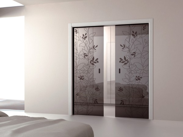 Стеклянные межкомнатные двери для вашего дома