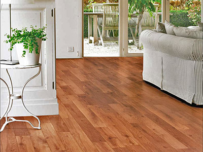 Как выровнять пол под ламинат