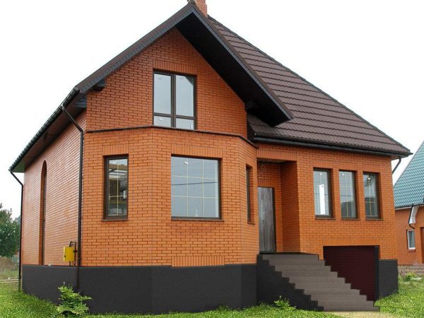Загородное строительство домов из кирпича в СПб и Ленинградской области 