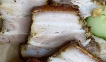 Свиная подбрюшина в рукаве: рецепт сытного мясного блюда на Пасху