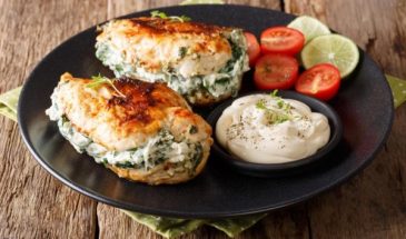 Не верится, что мясо может быть таким нежным: готовим фаршированное куриное филе