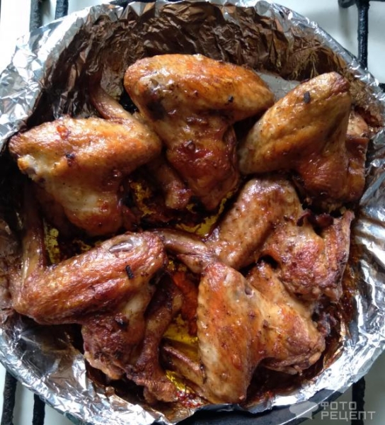 Рецепт: Крылышки куриные острые запеченные к пиву — в духовке