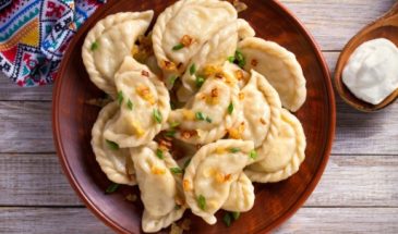 Вкусно и быстро: рецепт вареников с квашеной капустой
