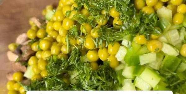 Постный «Оливье»: рецепт любимого салата с новым вкусом