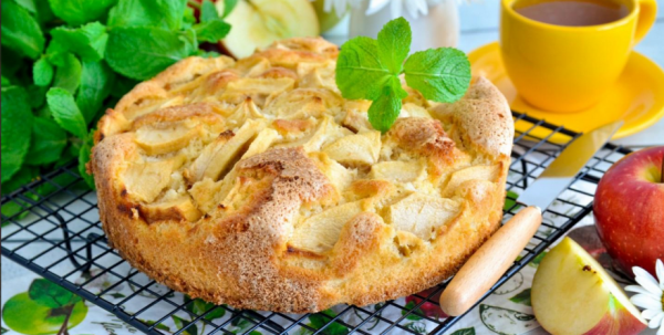 Рецепт шарлотки с яблоками: как приготовить вкусный десерт