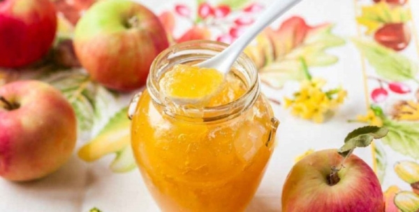Идеально для булочек на завтрак: простой рецепт вкусного яблочного варенья