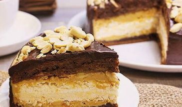 Торт «Сникерс»