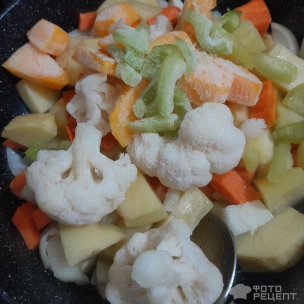 Рецепт: Быстрое овощное соте - Рецепт легкого ужина за 15 минут. С цветной капустой и свежими огурцами.