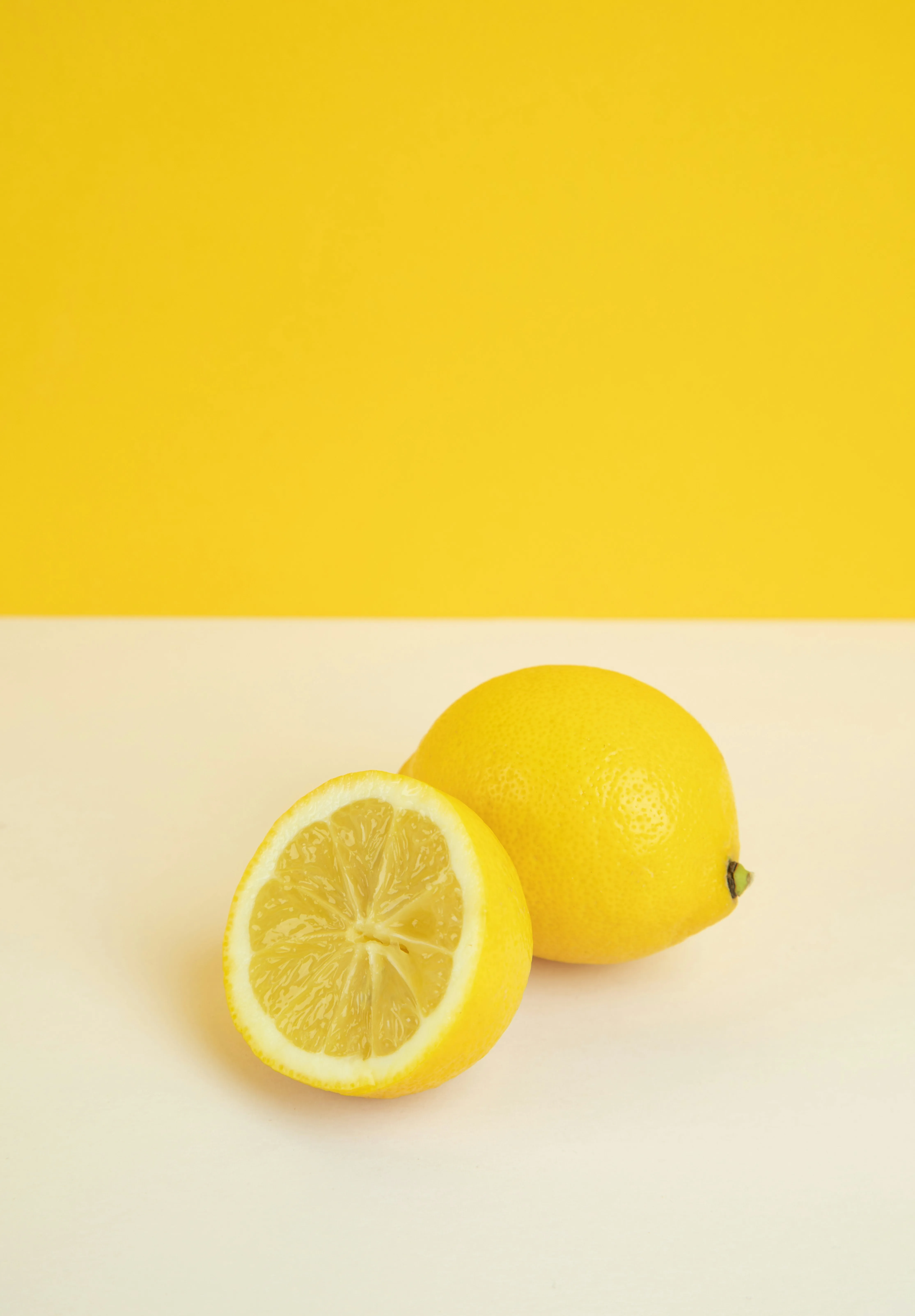 Лимонный гайд: как выбрать самые сочные плоды для чая и других блюд