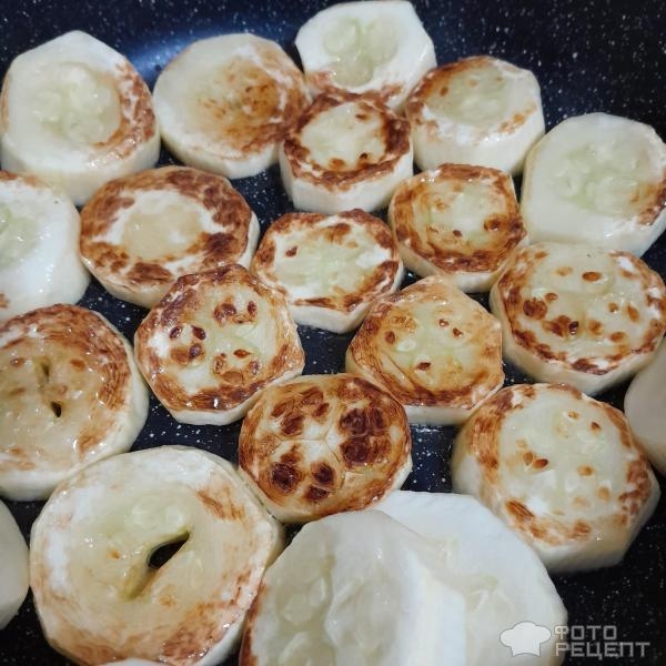 Рецепт: Порционная закуска из жареных кабачков с картофелем — Готовим с детьми — быстро, просто, весело и вкусно:)