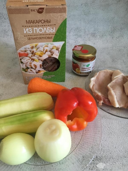 Рецепт: Макароны из полбы с овощами и томатным крем-соусом на масле ГХИ — За 15 минут