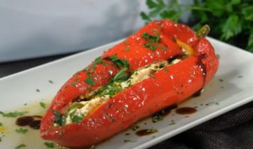 Это блюдо греческой кухни сводит всех с ума. Сочные фаршированные перцы с сыром фета