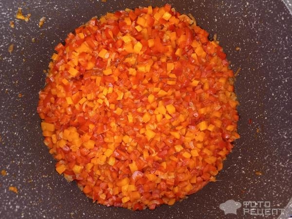 Рецепт: Баклажанная икра с помидорами и сладким перцем - вкусная закуска для всей семьи