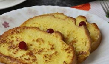 Гренки с яйцом и молоком на сковороде