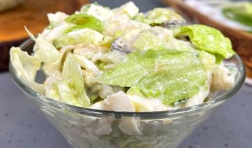 Можно есть даже на ночь. Легкий и полезный салат за 5 минут: вечером больше не переедаю