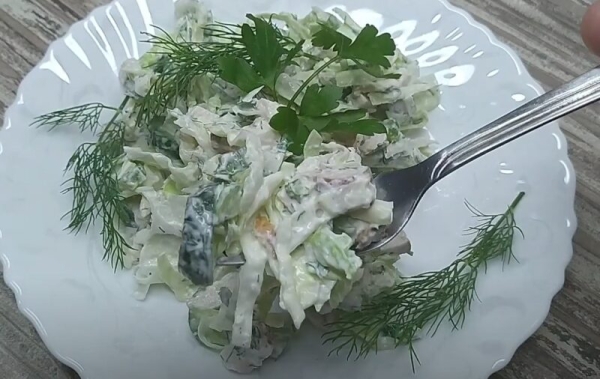 Нежный салат из капусты «Худеюшка». Ем на ужин каждый день и не поправляюсь