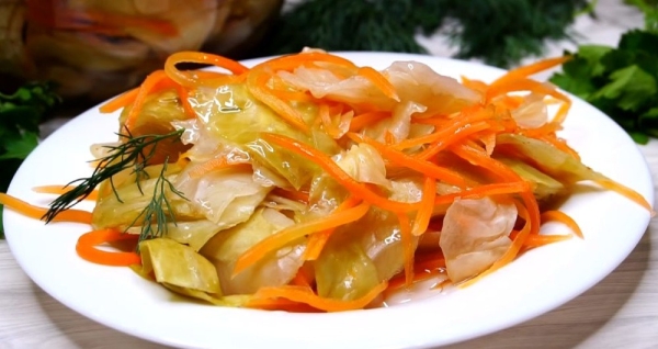 Капуста с морковкой по-корейски: рецепт заготовки
