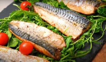 Скумбрия вкуснее, чем в ресторане. Сочная и ароматная с хрустящей корочкой сверху: простой рецепт