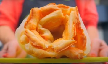 Эклеры больше не покупаю. Рулет-пирожное, которое получается у всех: простой рецепт, готовлю так много лет