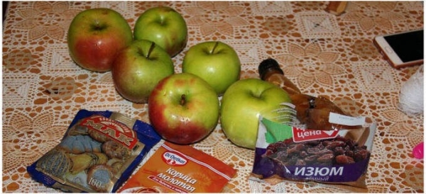 Яблоки с корицей в духовке