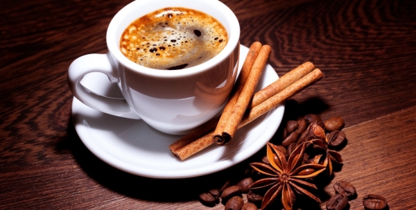Можно ли подсластить кофе без сахара: небольшая хитрость