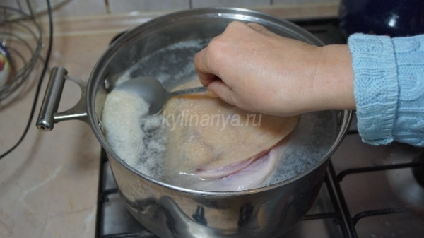 Свиная рулька, запеченная в духовке