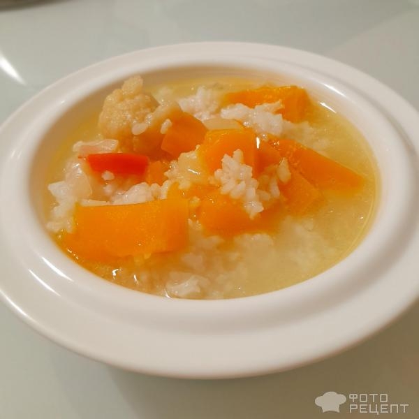 Рецепт: Детский (диетический) рисовый суп «Шесть овощей» — На бульоне из индейки, суп на скорую руку.