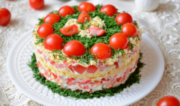 Салат из крабовых палочек: рецепт вкусного праздничного блюда