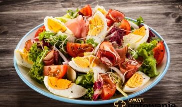 Просто, быстро и невероятно вкусно: рецепт салата со шпинатом и яйцом