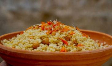 Положите это на дно кастрюли: булгур получится намного вкуснее