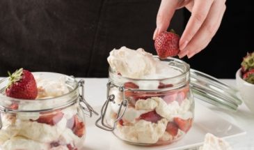 Итонский беспорядок:  ак приготовить традиционный английский десерт