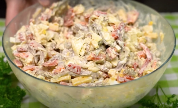 Вместо надоевшего «Оливье». Салат без картошки «Белорусочка» — вкусный и полезный рецепт
