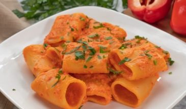 Вкуснейшее блюдо для романтического ужина: как приготовить макароны с соусом из перцев