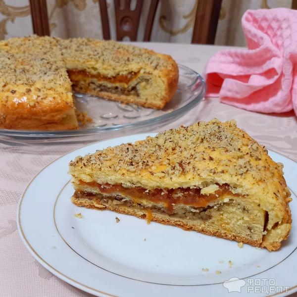 Рецепт: Ботлихский пирог — с курагой и грецкими орехами
