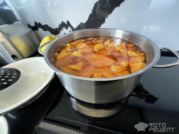 Рецепт: Айвовое варенье с орехами - вкусное, ароматное варенье