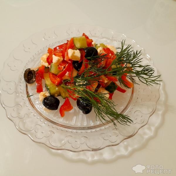 Рецепт: Салат из перца сладкого и брынзы — Из красного сладкого перца