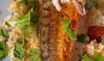 Скумбрия с рисом в духовке: идея для сытного и полезного обеда