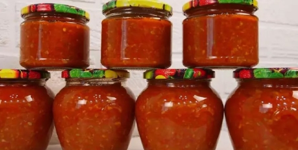 Аджика из кабачков: как приготовить соус с пикантным и мягким вкусом (видео)