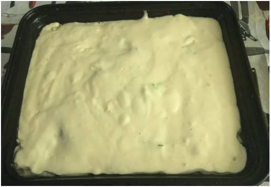 Пирог на кефире в духовке