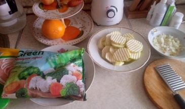Рецепт: Куриная грудка приготовленная в духовке — По-домашнему
