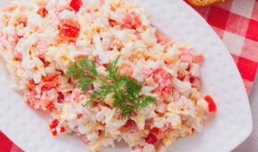 Крабовый салат классический