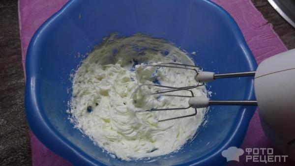 Рецепт: Пирожное из слоеного теста с кремом - быстрый десерт.