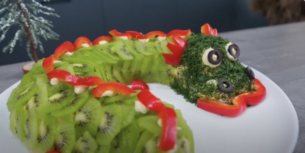 Чтобы задобрить дракона: этот салат должен быть на вашем праздничном столе