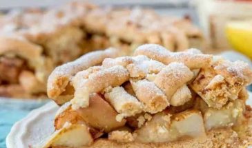 Этот десерт понравился бы и монарху: как приготовить королевский яблочный пирог